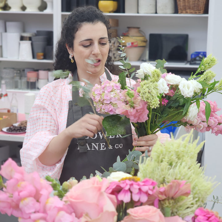 Hand tied bouquet Workshop